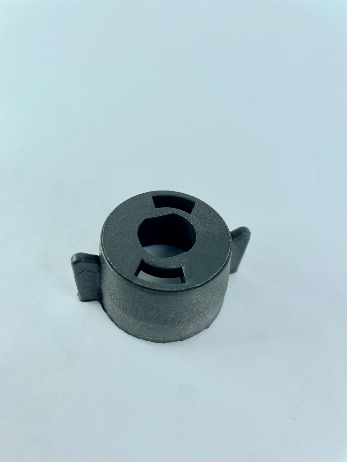 Z4470 - PORCA TRABA BC PRETA 535492 JACTO